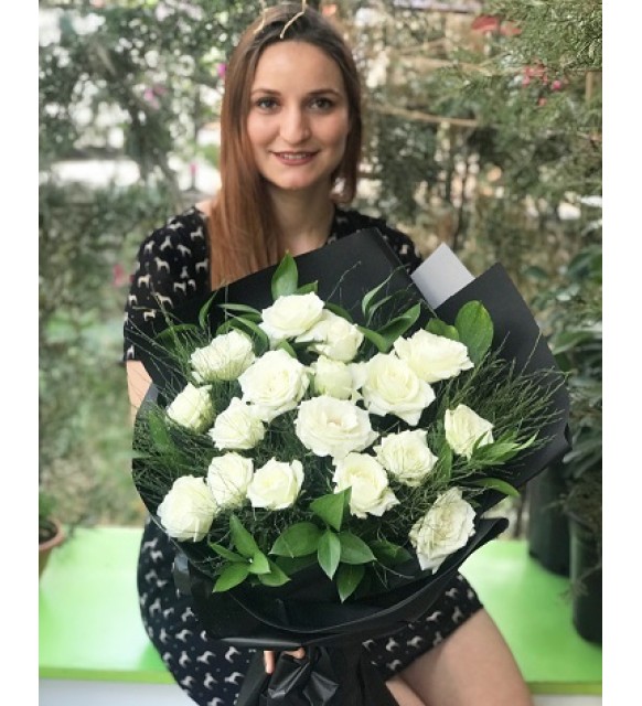 Beyaz gül Tasarım buketi